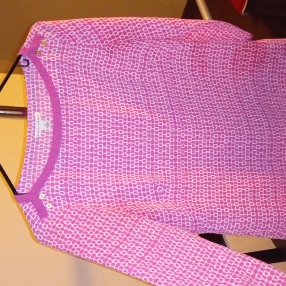 Cute Banana Republic blouse